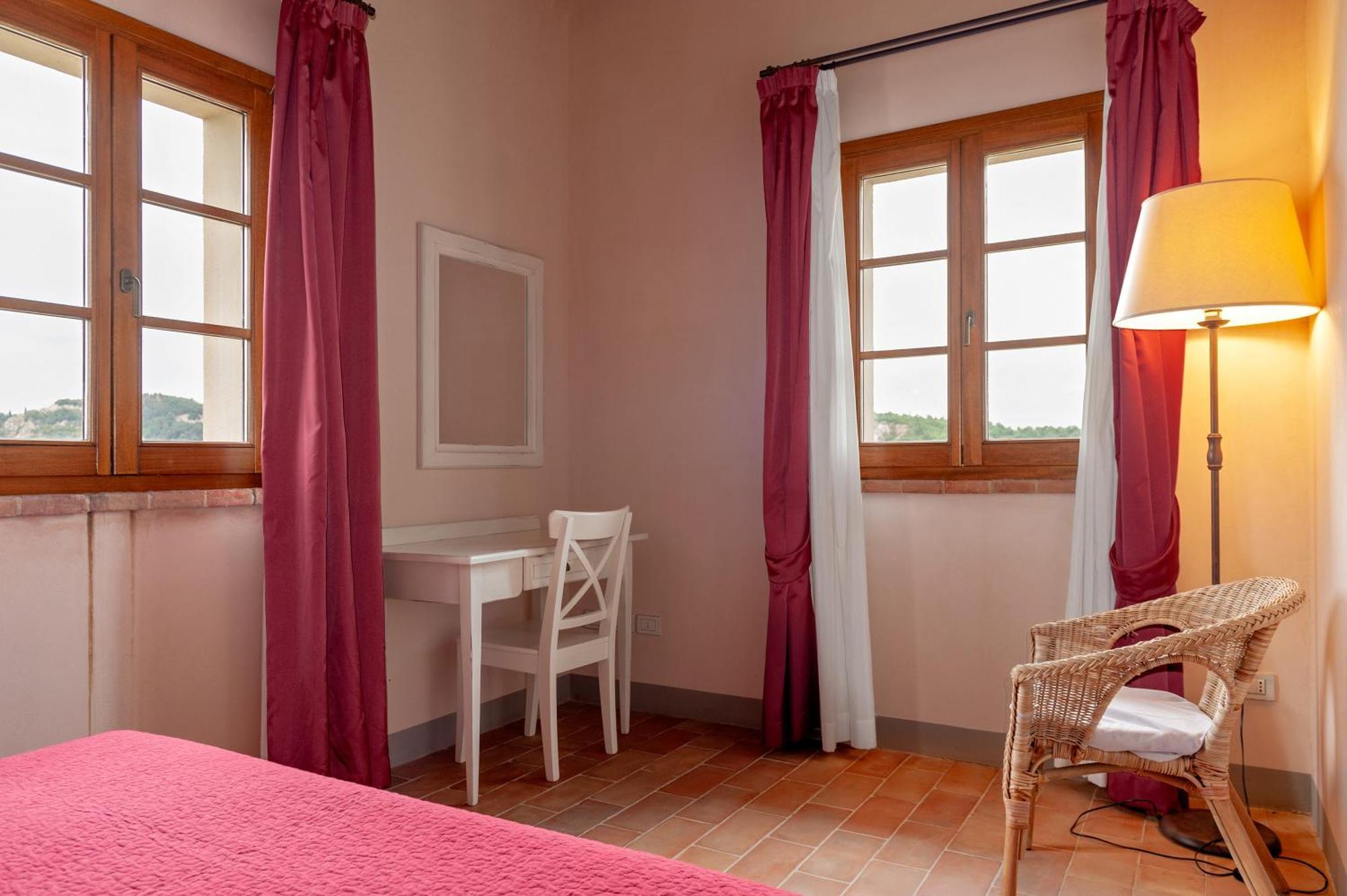 Il Borgo Delle Ville Palaia Exterior photo