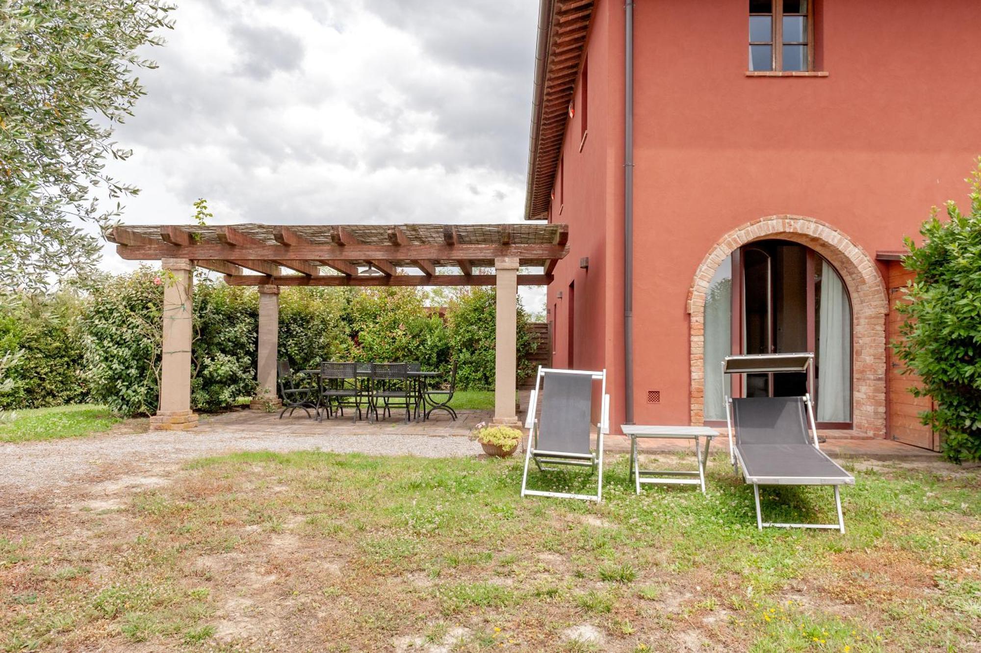Il Borgo Delle Ville Palaia Exterior photo