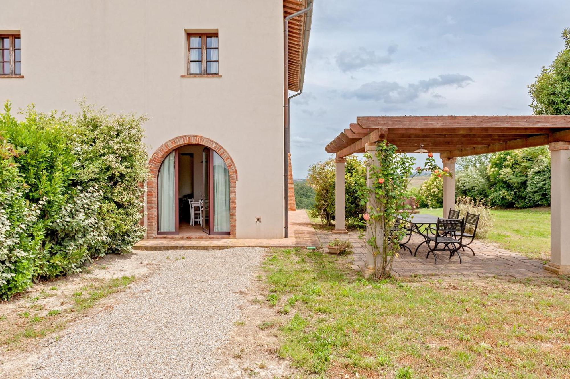 Il Borgo Delle Ville Palaia Exterior photo